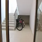 Modern Calm Studio, Vratislav