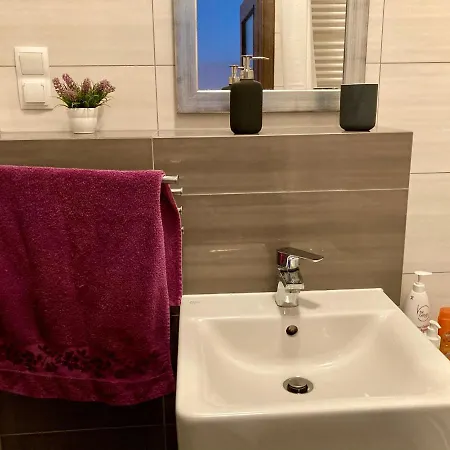 Modern Calm Studio, * Vratislav