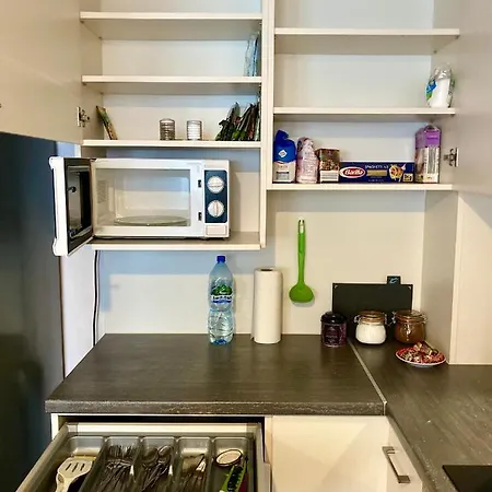 Modern Calm Studio, 아파트 *