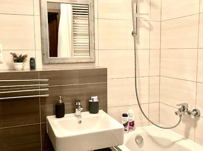 Modern Calm Studio, *